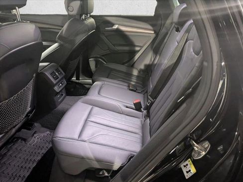 Used 2023 Audi Q5 2.0T Premium Plus w/ Premium Plus Package image 19
