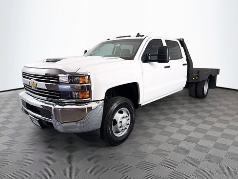 Used 2017 Chevrolet Silverado 3500 W/T AWD/4WD image 3