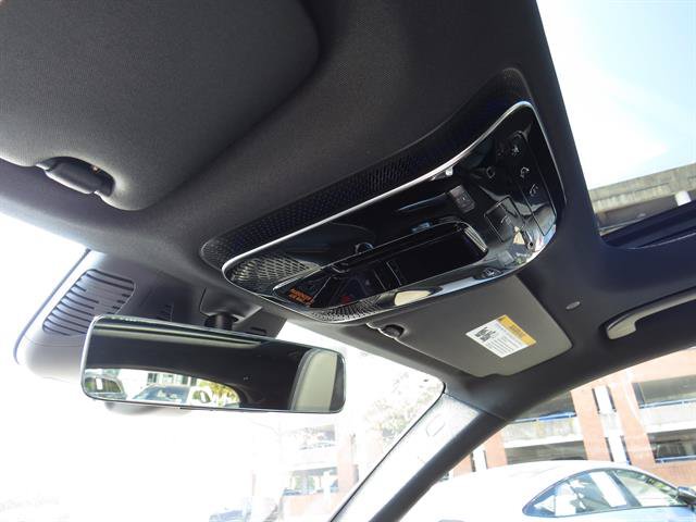 Used 2025 Mercedes-Benz GLC 350e 4MATIC w/ AMG Line image 18