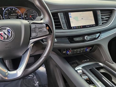 Used 2024 Buick Enclave Premium image 26
