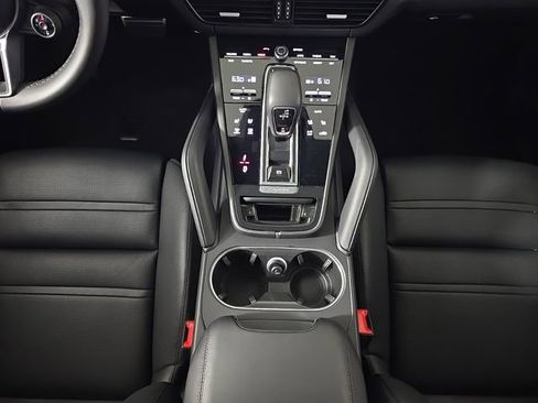 Certified 2021 Porsche Cayenne GTS AWD/4WD image 22