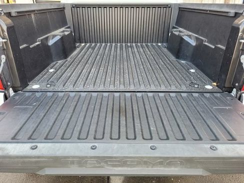 Used 2024 Toyota Tacoma SR5 AWD/4WD image 26
