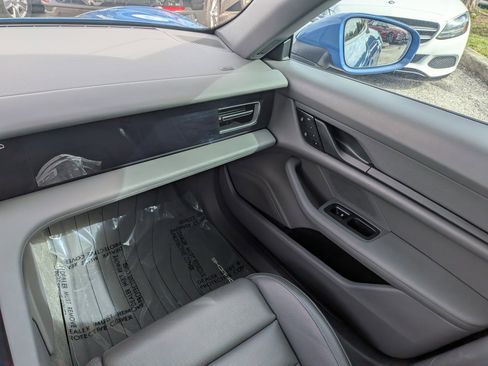 Used 2023 Porsche Taycan RWD image 18
