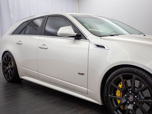 Used 2011 Cadillac CTS V image 34