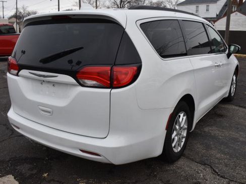 Used 2020 Chrysler Voyager Lxi image 4