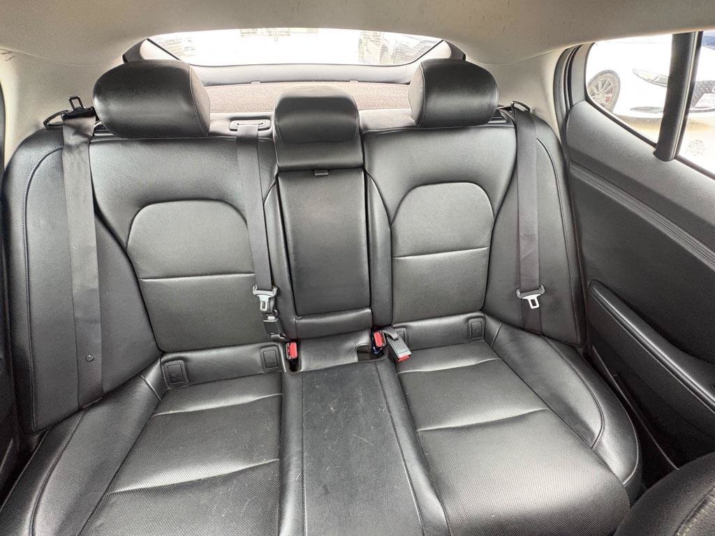 Used 2018 Kia Stinger Premium RWD image 16