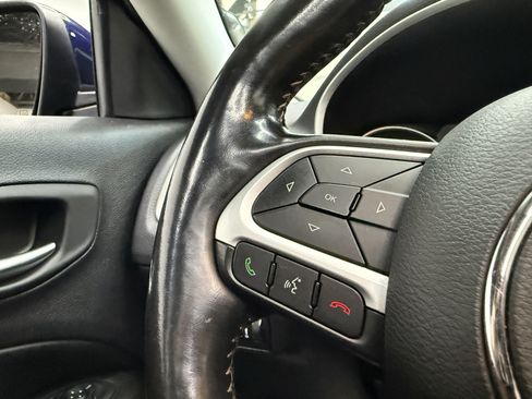 Used 2020 Jeep Compass Latitude FWD image 12