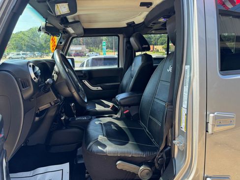 Used 2014 Jeep Wrangler Unlimited Sport AWD/4WD image 11