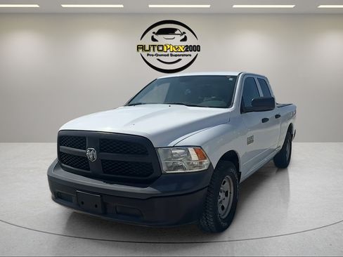 Used 2017 RAM 1500 Tradesman RWD image 3