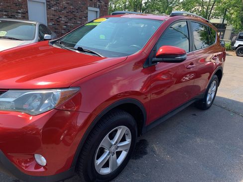 Used 2013 Toyota RAV4 XLE AWD/4WD image 9