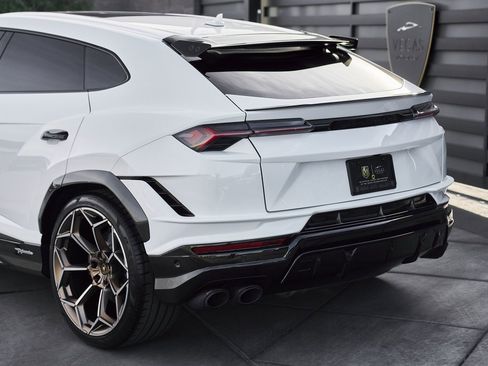 Used 2024 Lamborghini Urus Performante image 14