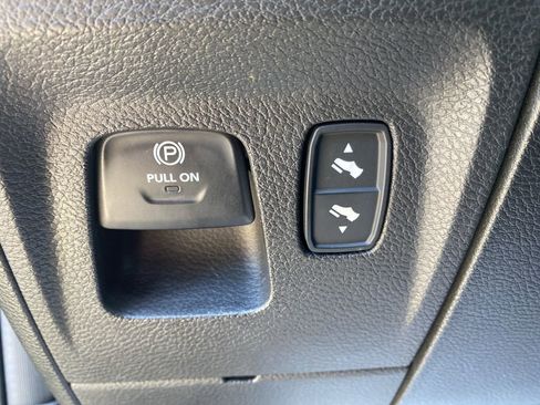 Certified 2019 RAM 1500 Big Horn AWD/4WD image 25