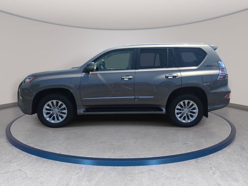 Used 2014 Lexus GX 460 w/ Premium Package AWD/4WD image 8