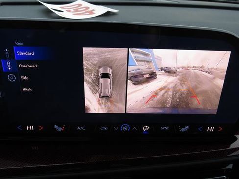 New 2026 Chevrolet Traverse Z71 w/ Driver Confidence Package image 25