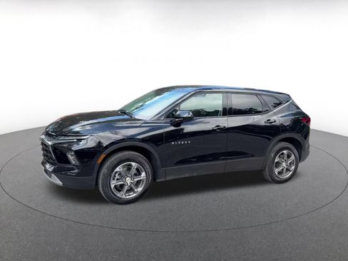 Used 2026 Chevrolet Blazer LT FWD image 7