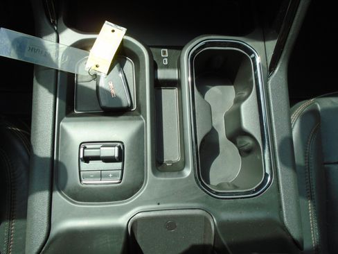 Used 2024 GMC Sierra 2500 AT4 w/ AT4 Premium Plus Package AWD/4WD image 67