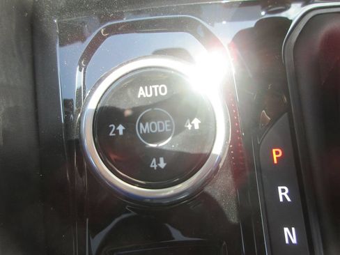 New 2026 GMC Canyon AT4X w/ AT4X AEV Edition AWD/4WD image 19