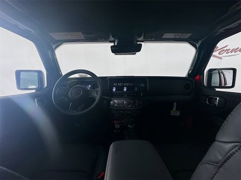 New 2025 Jeep Wrangler Unlimited Rubicon image 9