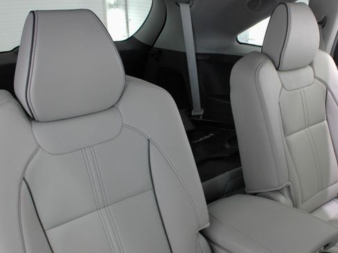 Used 2018 Acura MDX FWD w/ Advance Package image 46