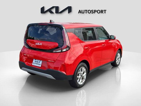 Used 2023 Kia Soul LX w/ LX Technology Package image 8