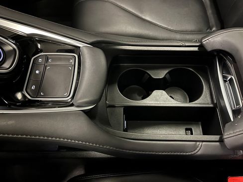 Used 2024 Acura RDX SH-AWD image 13
