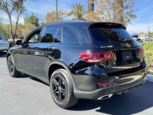 Used 2022 Mercedes-Benz GLC 300 4MATIC w/ AMG Line image 14