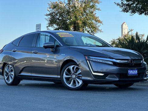 Used 2019 Honda Clarity Plug-In Hybrid image 2