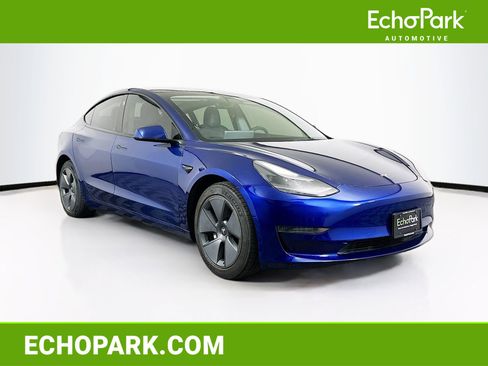 Used 2021 Tesla Model 3 Standard Range Plus image 1