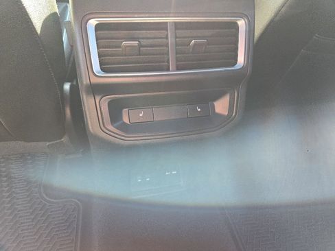 Used 2024 Volkswagen Atlas Cross Sport SEL Premium R-Line image 21