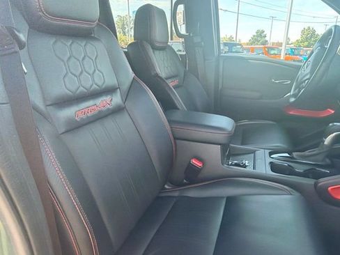 Used 2024 Nissan Frontier PRO-4X w/ Pro Premium Package AWD/4WD image 10