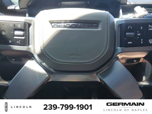 Used 2024 Land Rover Discovery Metropolitan Edition AWD/4WD image 23