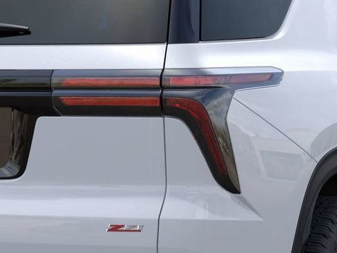 New 2026 Chevrolet Traverse Z71 w/ Driver Confidence Package AWD/4WD image 11