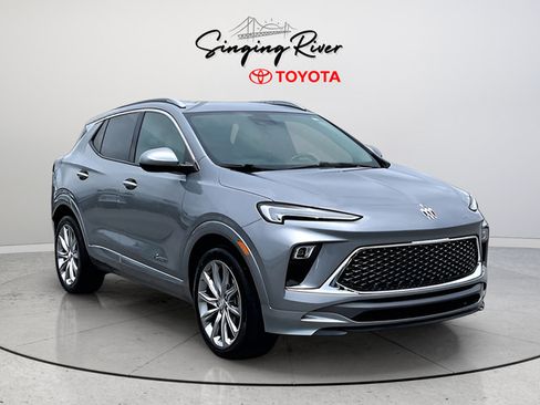 Used 2024 Buick Encore GX Avenir FWD image 1