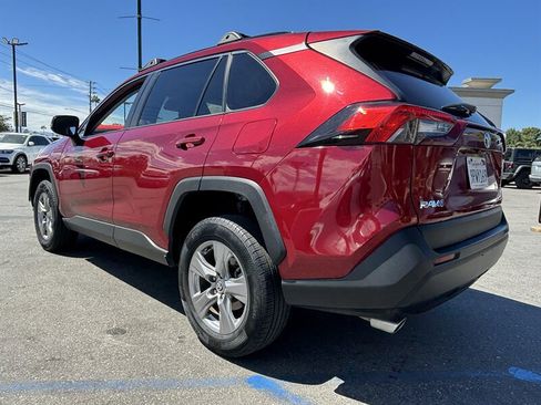 Used 2022 Toyota RAV4 XLE FWD image 3