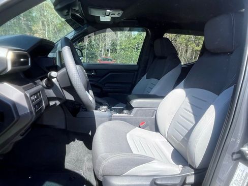 Used 2025 Toyota Tacoma TRD Off-Road image 10