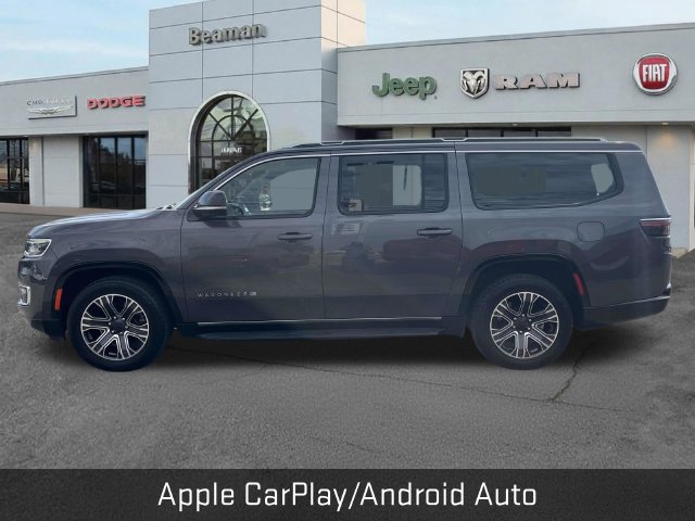 Used 2024 Jeep Wagoneer L Series II w/ Flexible Seating Group AWD/4WD image 4