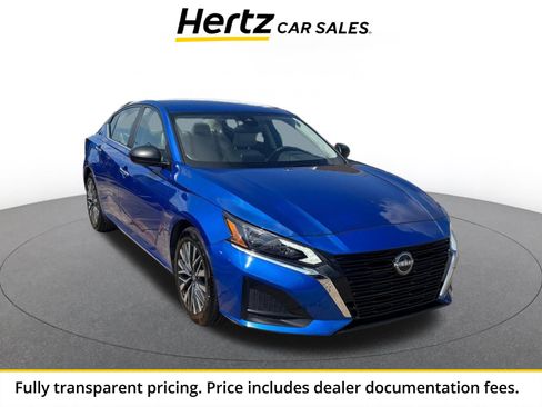Used 2025 Nissan Altima 2.5 SV FWD image 1
