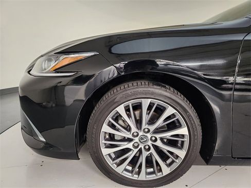 Used 2020 Lexus ES 350 w/ Premium Package image 11