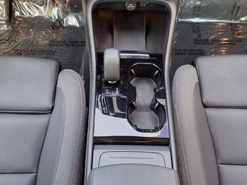 Certified 2023 Volvo XC40 Recharge Ultimate image 20