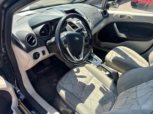 Used 2013 Ford Fiesta SE FWD image 9