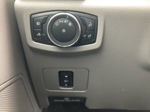 Used 2021 Ford F350 XLT w/ XLT Value Package image 19