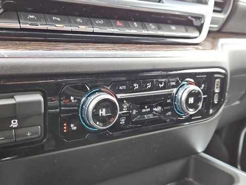 Used 2025 GMC Sierra 1500 Elevation w/ Preferred Package image 38