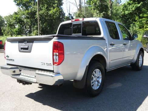 Used 2019 Nissan Frontier SV AWD/4WD image 5