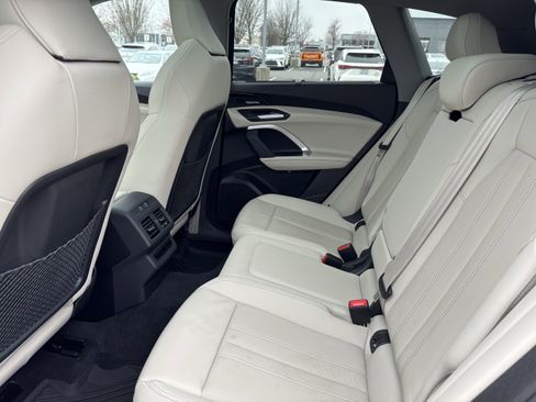 Used 2025 Audi Q5 Premium Plus w/ Premium Plus image 32