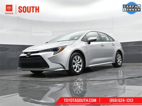 Used 2023 Toyota Corolla LE image 42