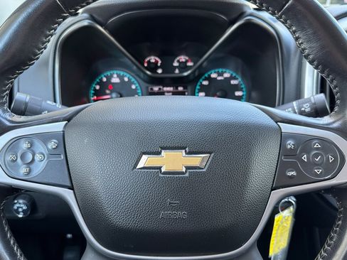 Used 2022 Chevrolet Colorado LT w/ Safety Package image 22