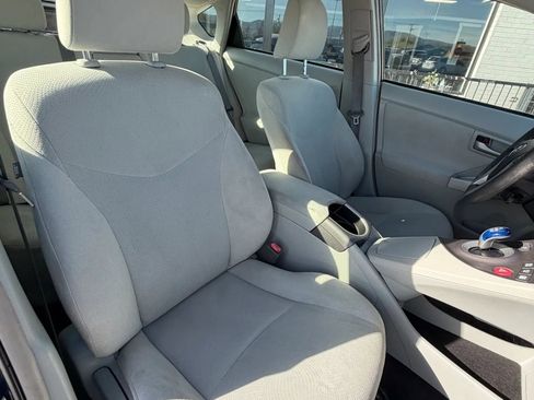 Used 2014 Toyota Prius Two image 15