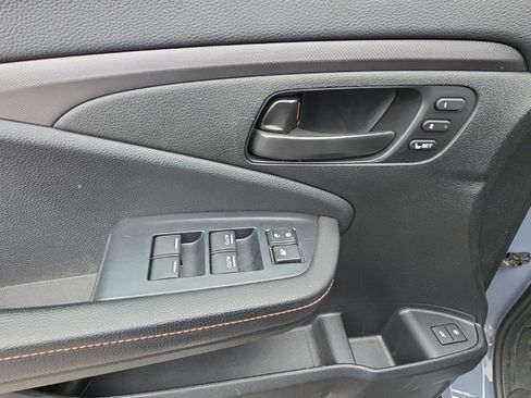 Certified 2022 Honda Passport TrailSport image 12