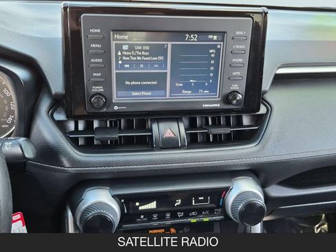 Used 2021 Toyota RAV4 LE FWD image 25