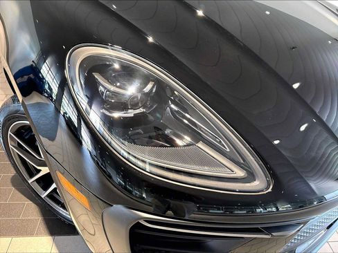 New 2026 Porsche Macan AWD/4WD image 12